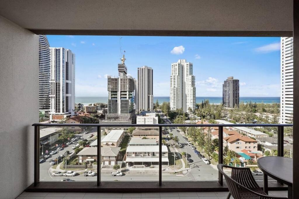 Broadbeach Apartment Level 10 With Beach Views ゴールドコースト エクステリア 写真