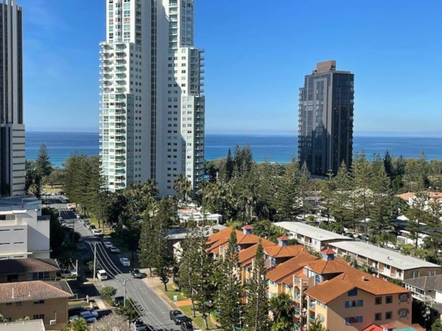 Broadbeach Apartment Level 10 With Beach Views ゴールドコースト エクステリア 写真