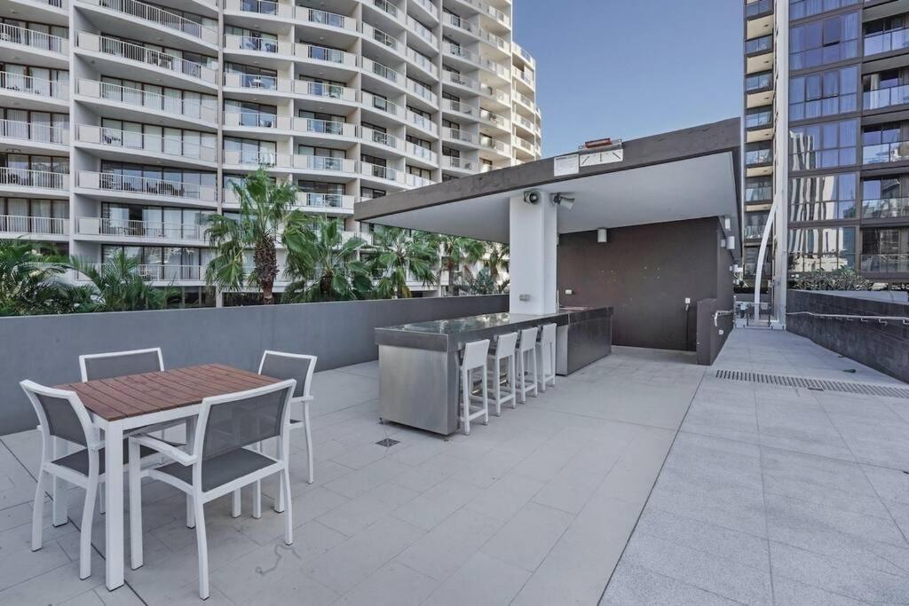 Broadbeach Apartment Level 10 With Beach Views ゴールドコースト エクステリア 写真