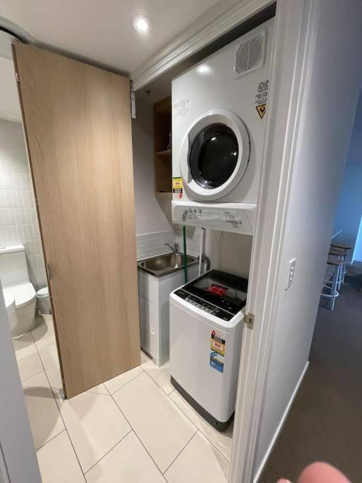 Broadbeach Apartment Level 10 With Beach Views ゴールドコースト エクステリア 写真