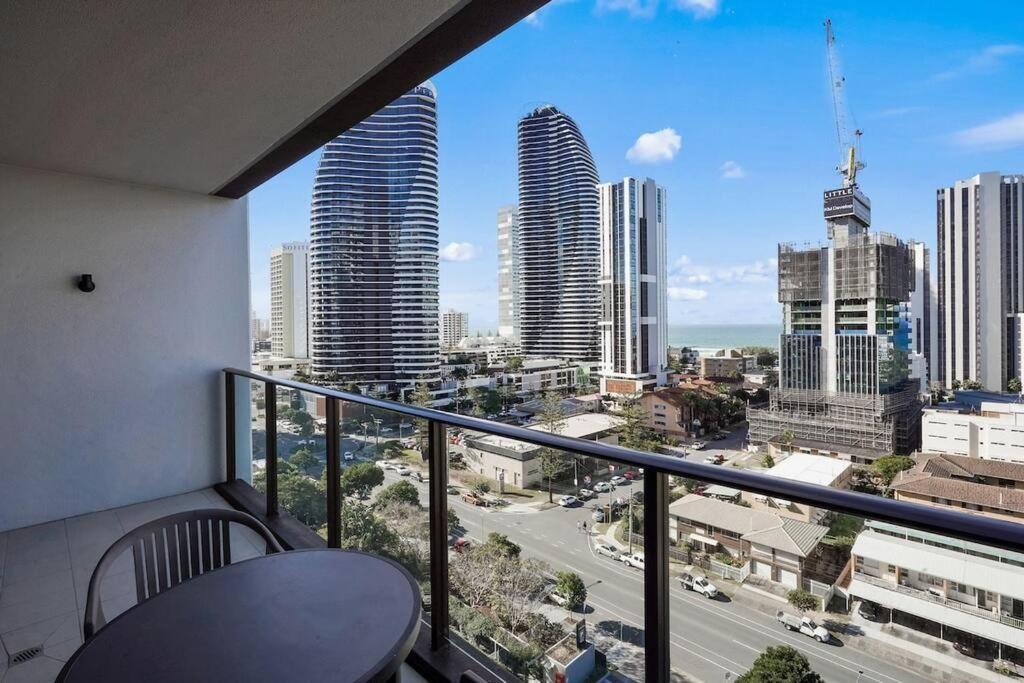 Broadbeach Apartment Level 10 With Beach Views ゴールドコースト エクステリア 写真