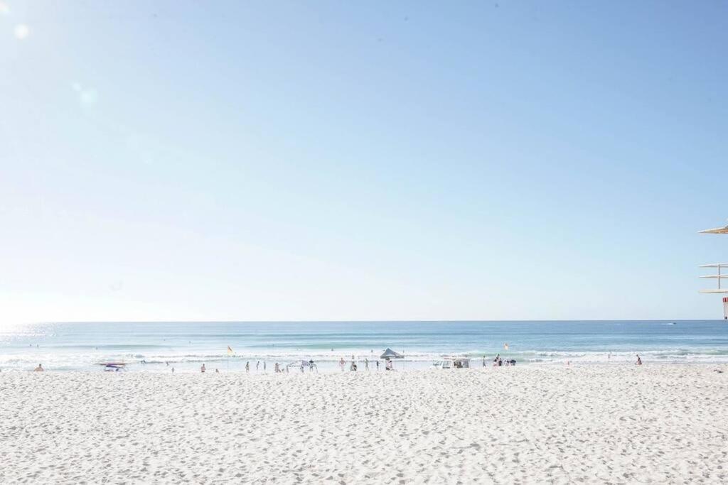 Broadbeach Apartment Level 10 With Beach Views ゴールドコースト エクステリア 写真