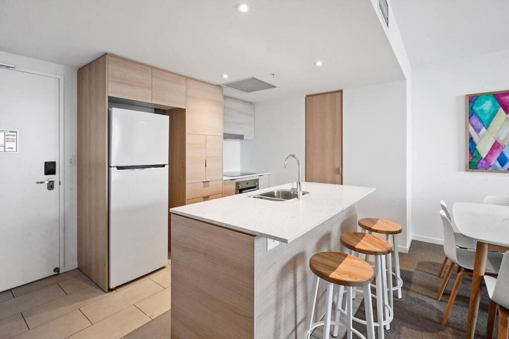 Broadbeach Apartment Level 10 With Beach Views ゴールドコースト エクステリア 写真